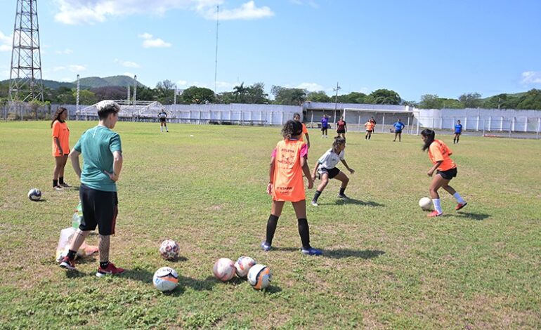 Corumbaense vai disputar Estadual de Futebol Feminino; estreia é no domingo